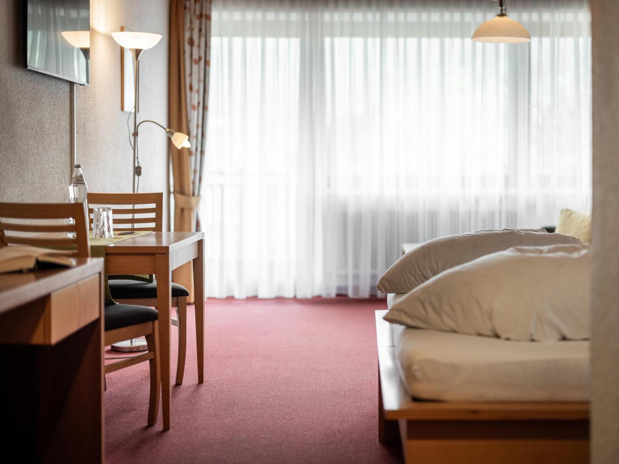 Hotel Engel Меллау Екстер'єр фото