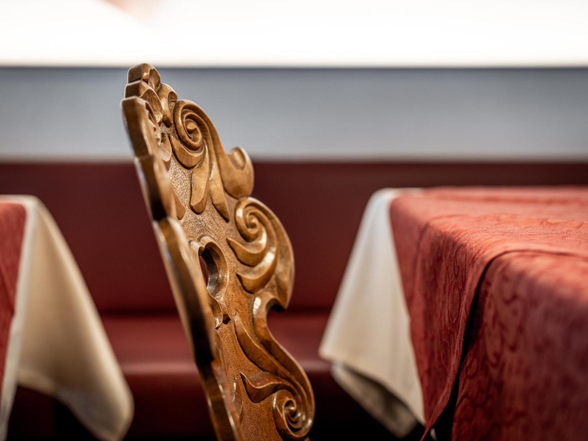 Hotel Engel Меллау Екстер'єр фото
