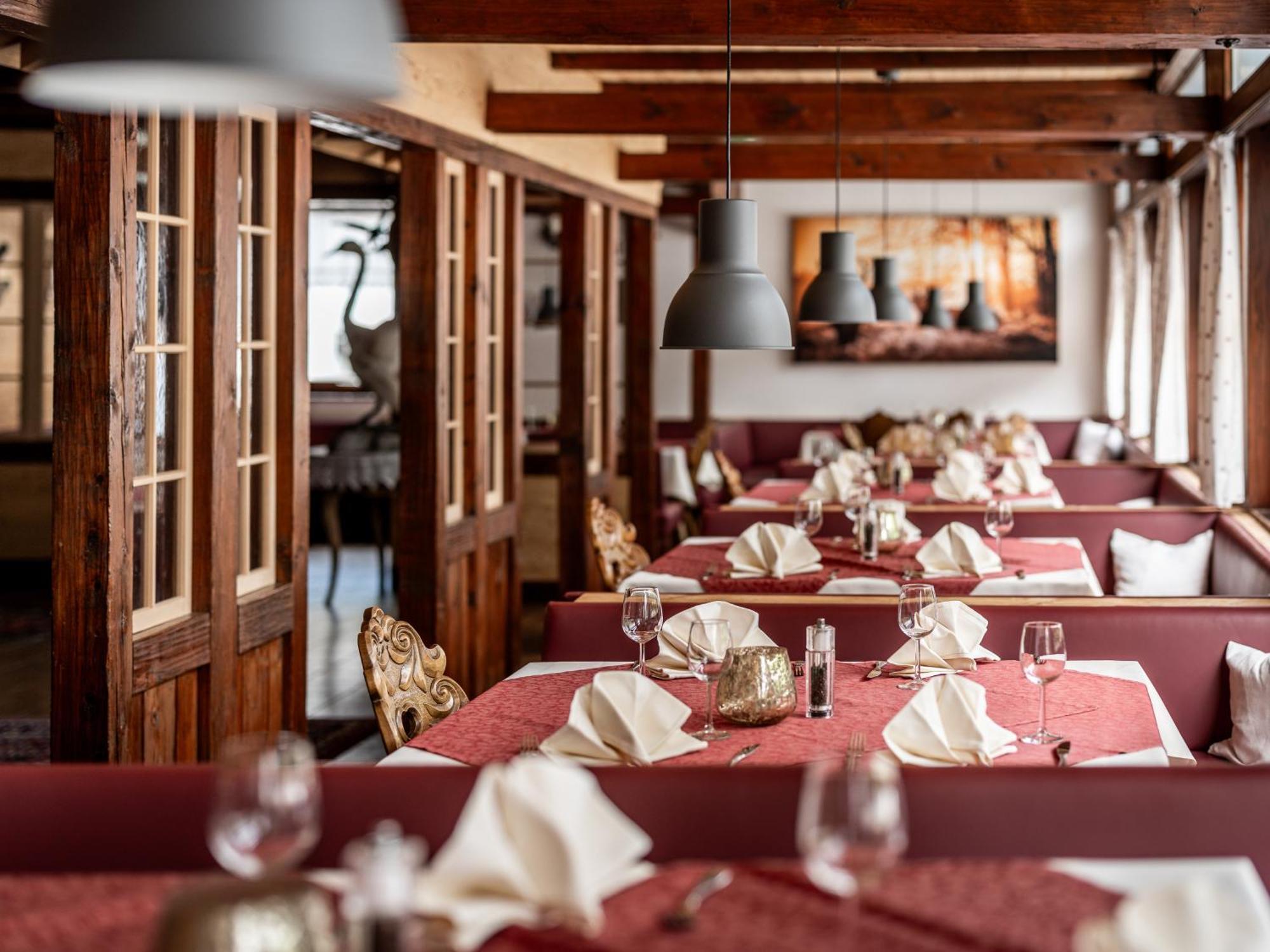 Hotel Engel Меллау Екстер'єр фото
